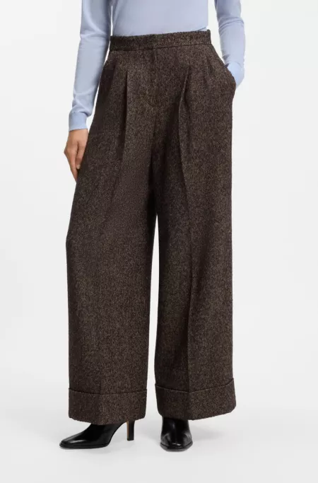 Wide-leg herringbone pants in a wool blend