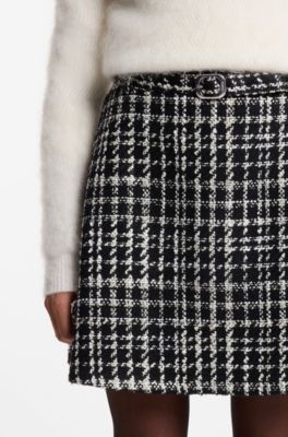 Jupe courte coupe &eacute;vas&eacute;e en tissu boucl&eacute; &agrave; carreaux, Fantaisie