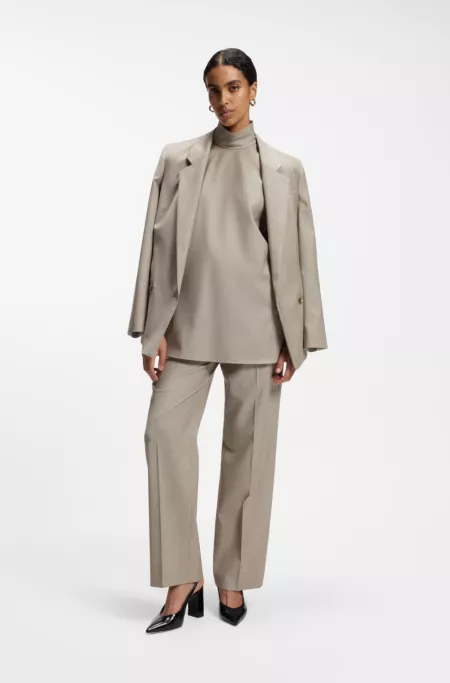 Sleeveless tailored blouse in stretch virgin wool