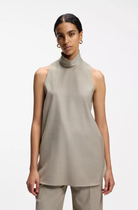 Sleeveless tailored blouse in stretch virgin wool