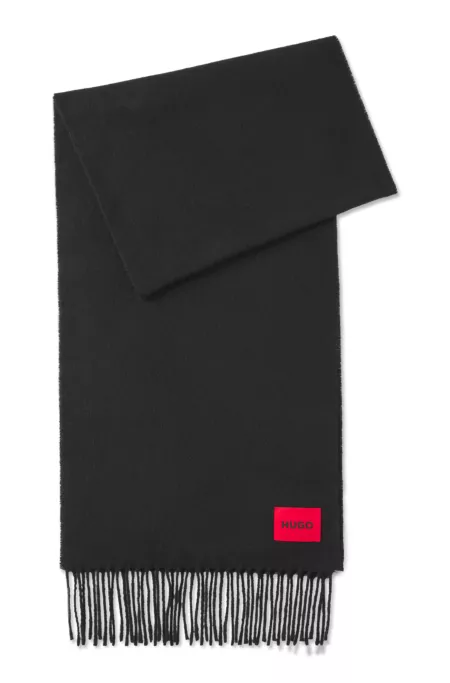 Versatile woven scarf in a wool blend