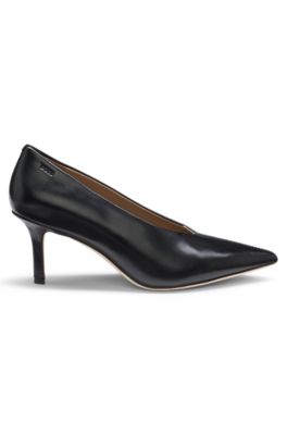 Heeled leather pumps with pointed toe, Black