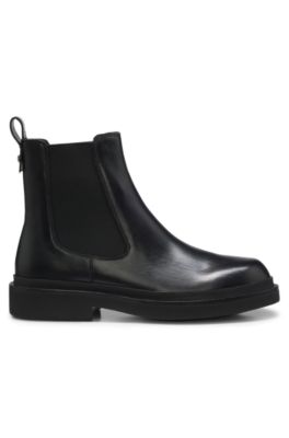 Leather Chelsea boots with gold-tone Double B monogram, Black