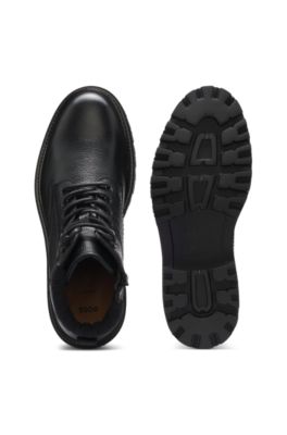 Bottines &agrave; lacets en cuir avec bracelet matelass&eacute;, Noir