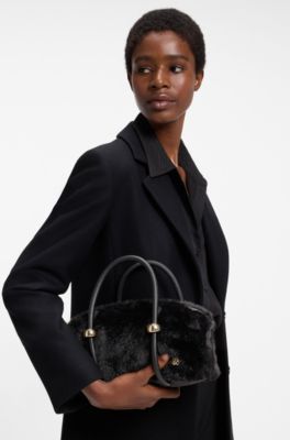 Sac pratique en fourrure synth&eacute;tique &agrave; deux anses, Noir