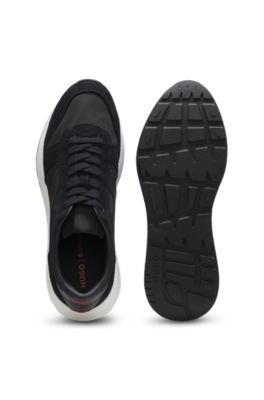 Deportivas con ribetes de ante y detalles de logo, Negro