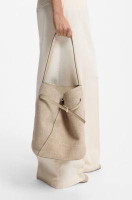 BOSS Revers sac seau en daim imprim&eacute; avec d&eacute;tail de ceinture, Beige clair
