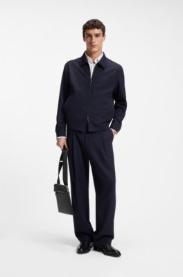 Sac format enveloppe en cuir avec logo gaufr&eacute;, Noir