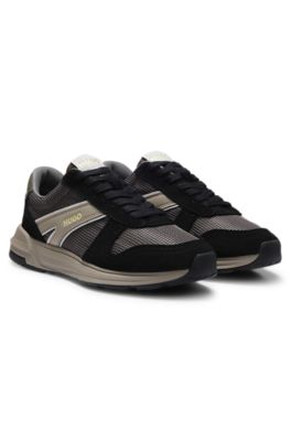 Deportivas de inspiraci&oacute;n retro, Gris claro