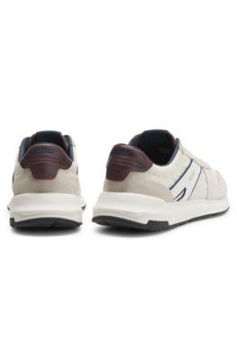 Deportivas de inspiraci&oacute;n retro, Blanco