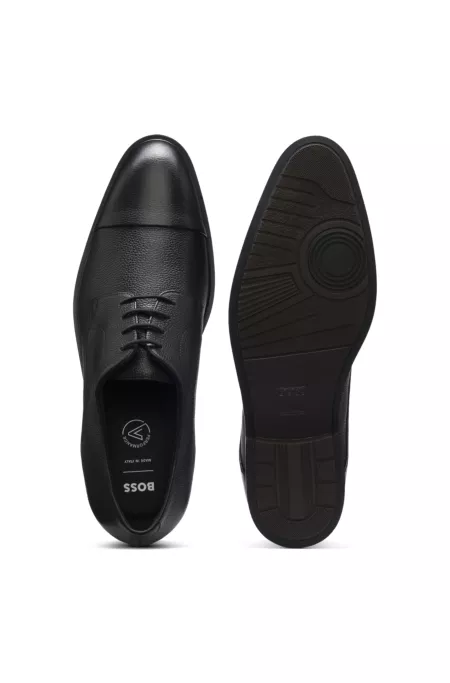 Italian-made Derby shoes in grained leather