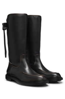 Botas de piel, Negro