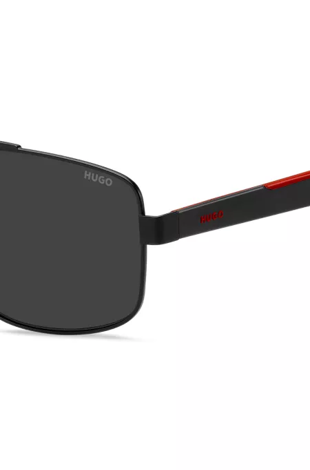 Double-bridge sunglasses in red and black
