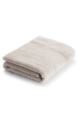 Tonal-logo beige bath sheet in Aegean cotton, Light Beige