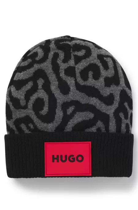 Kids' beanie hat with jacquard-woven cheetah pattern