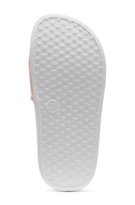 Kids' faux-leather slides with heart-shaped logo print, light pink