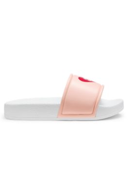 Kids' faux-leather slides with heart-shaped logo print, light pink