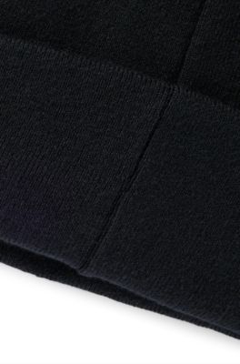 Kids' beanie hat with red rubber logo label, Black