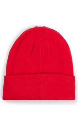 Kids' beanie hat with red rubber logo label, Red