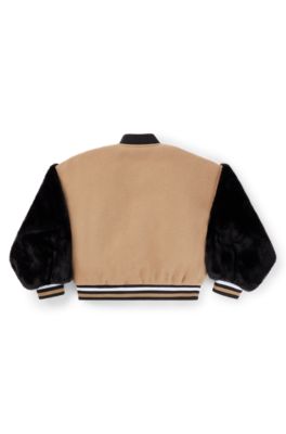 Cazadora bomber para ni&ntilde;os con parches de la marca, Marr&oacute;n