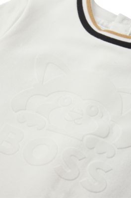 Gift-boxed sleepsuit and hat set for babies, White