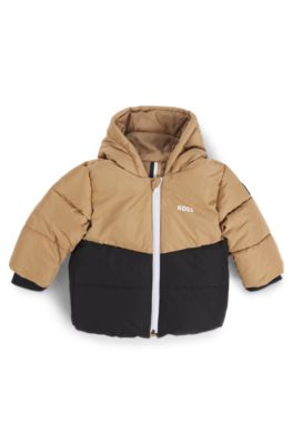 Chaqueta acolchada con capucha para ni&ntilde;os en dise&ntilde;o de bloques de color, Marr&oacute;n