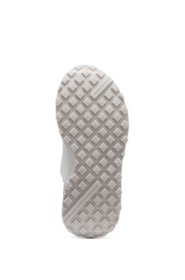 Deportivas para ni&ntilde;os con empeines de punto y logos, Gris claro