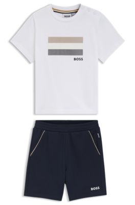 Conjunto de camiseta y shorts para ni&ntilde;os con detalles de rayas de la marca, Azul oscuro