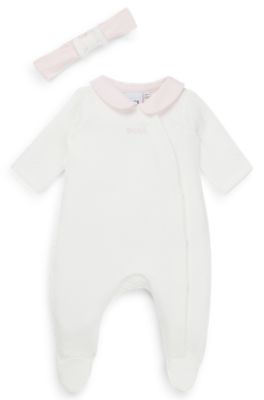 Pijama y cinta para la cabeza en caja de regalo para beb&eacute;s, Blanco