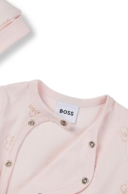 Gift-boxed logo sleepsuit and hat for babies, light pink