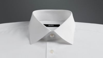 Point collar by BOSS