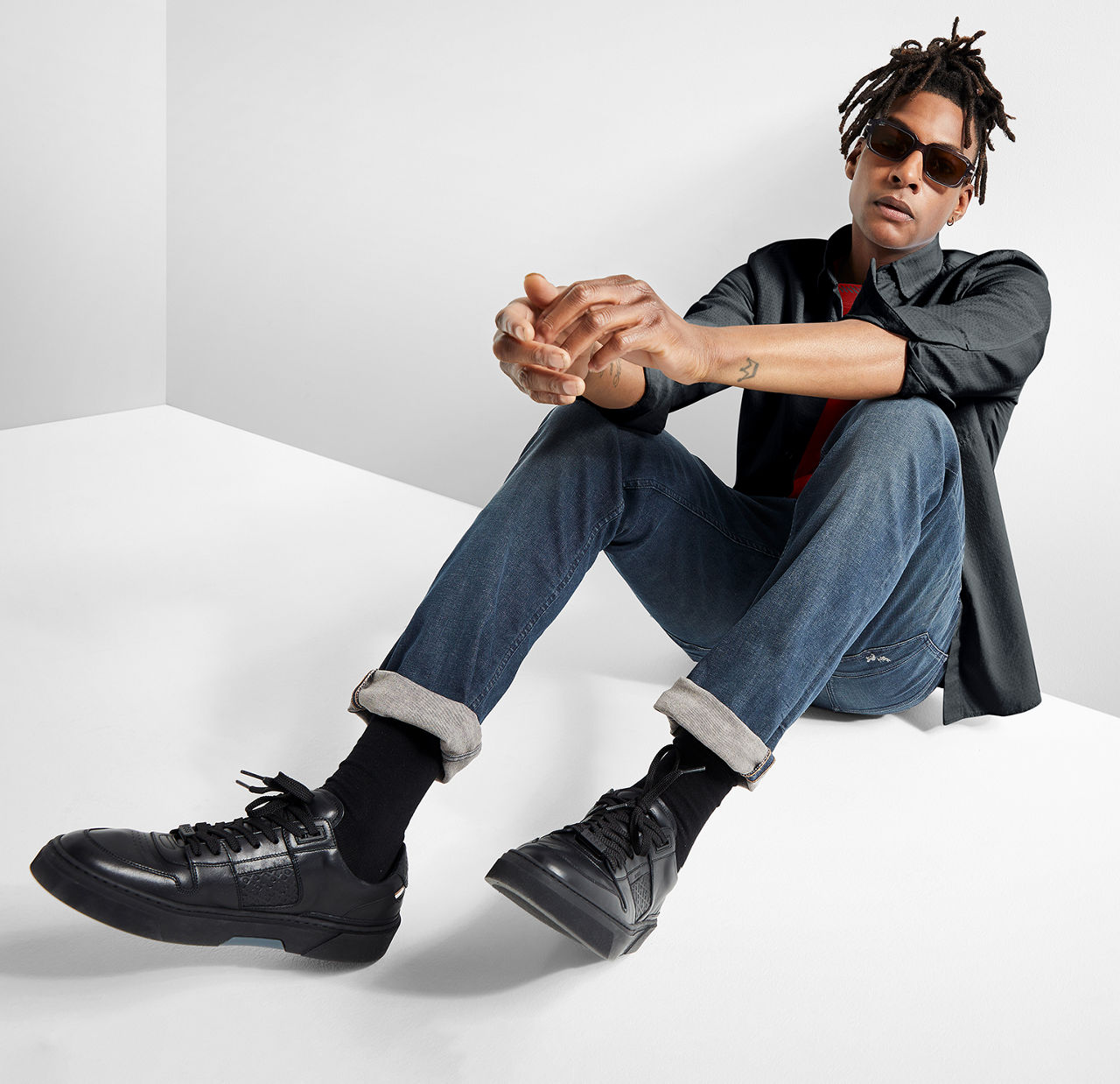 Shop the black sneakers look