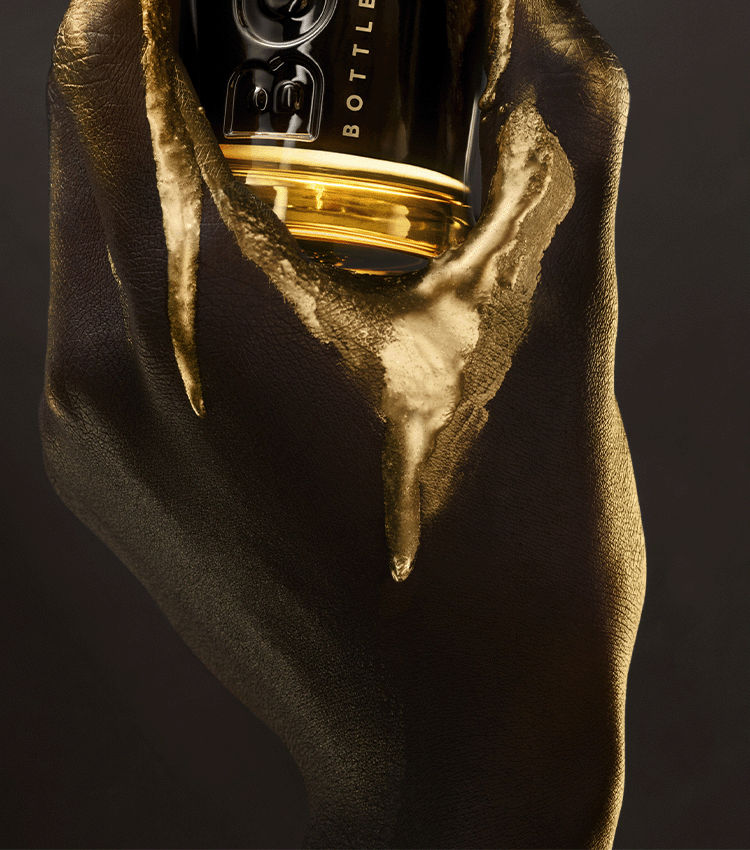 Discover the BOSS BOTTLED ABSOLU perfume