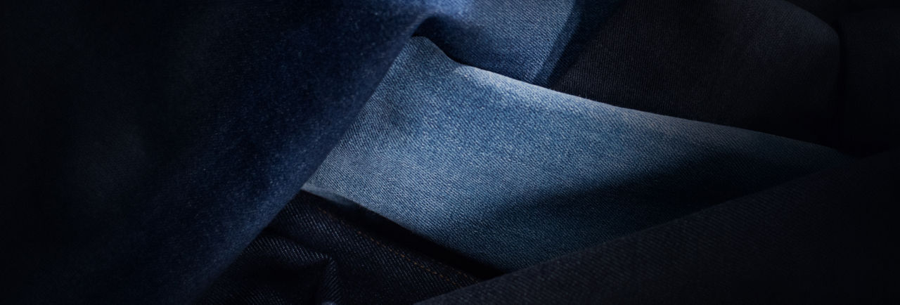 A plie of BOSS jeans 