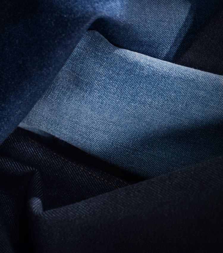 A plie of BOSS jeans 