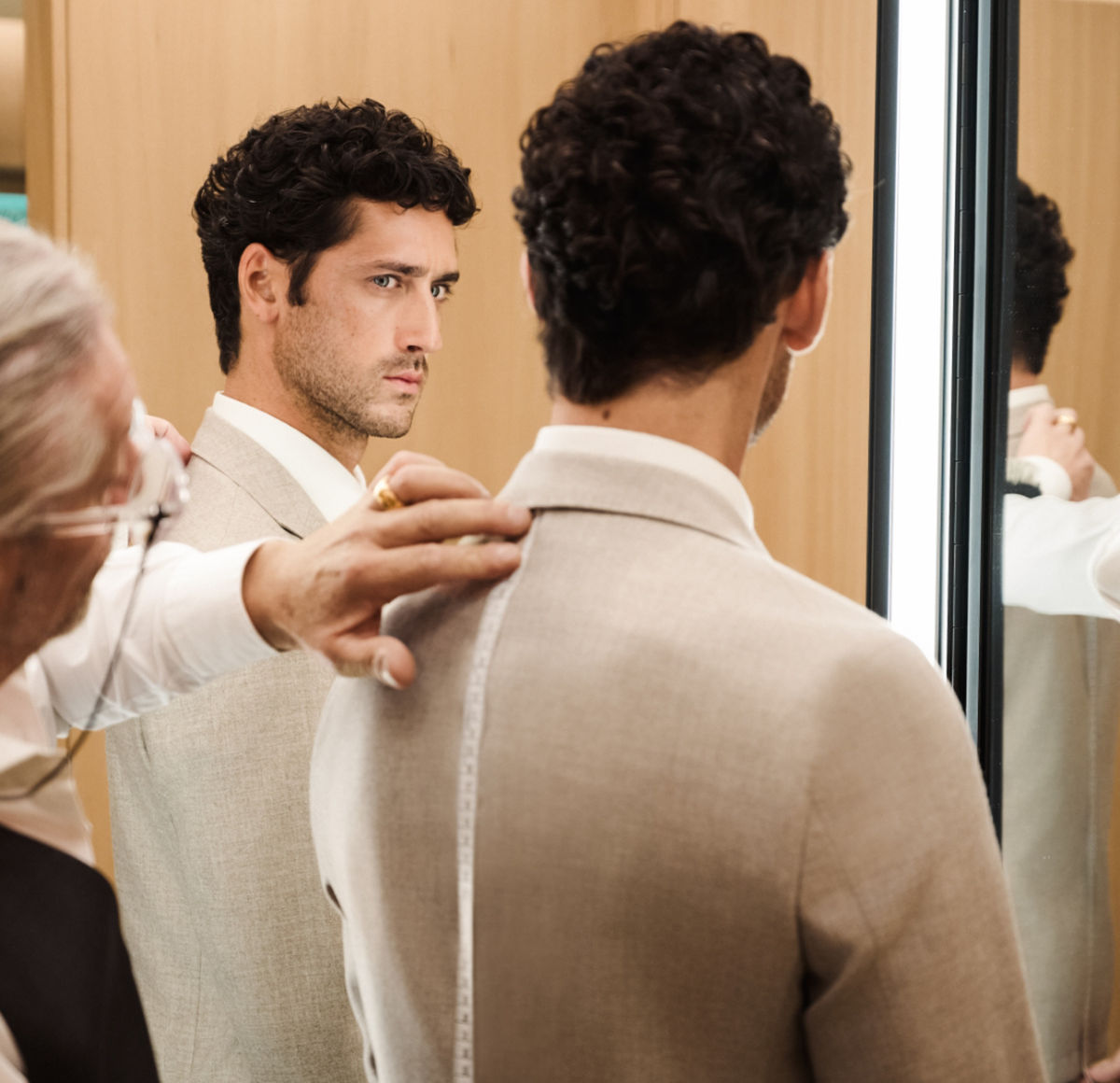 Kostenlose Anzugänderung