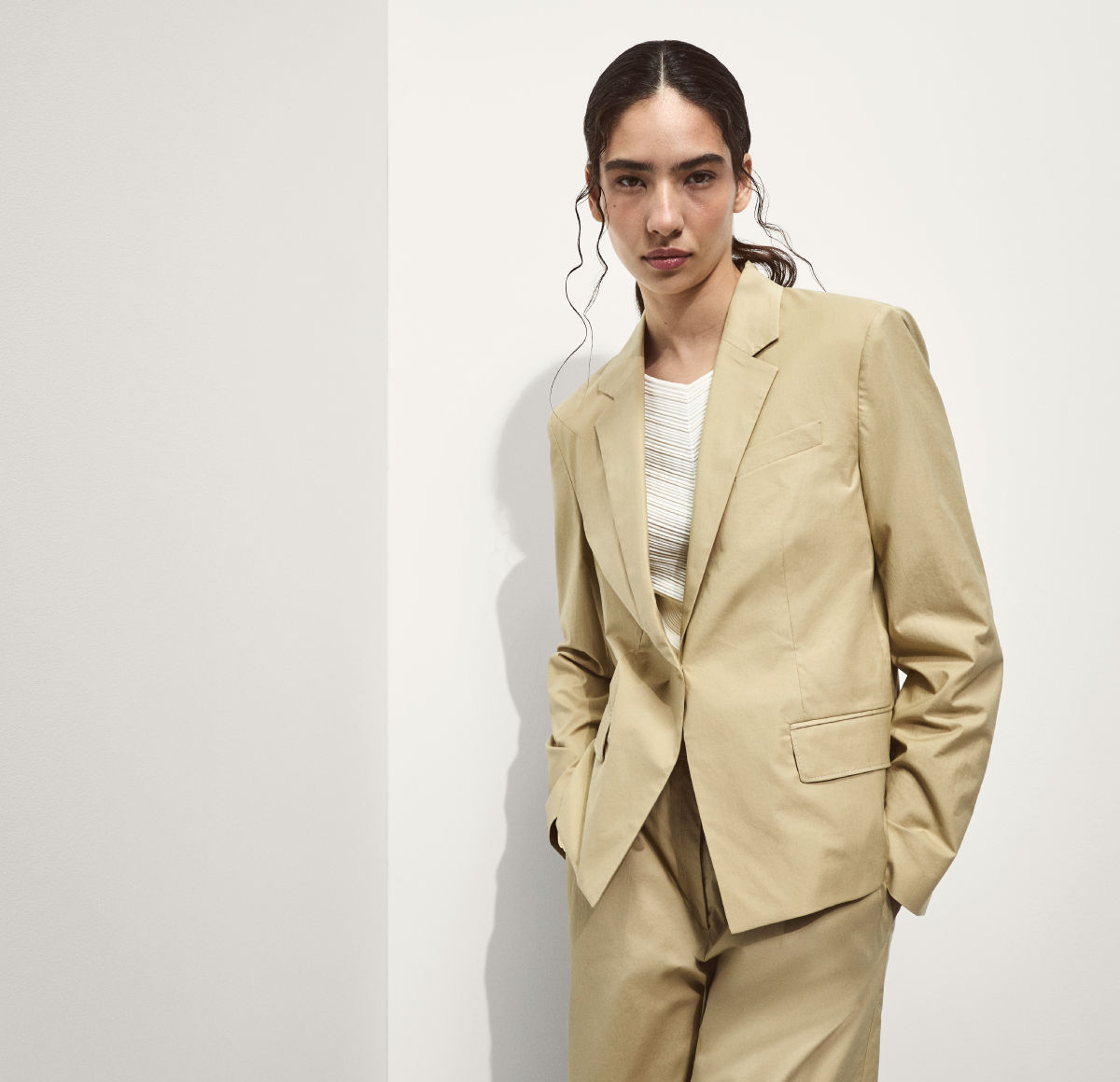 最高級】HUGO BOSS 光沢感 スーツ レディース セットアップ 最