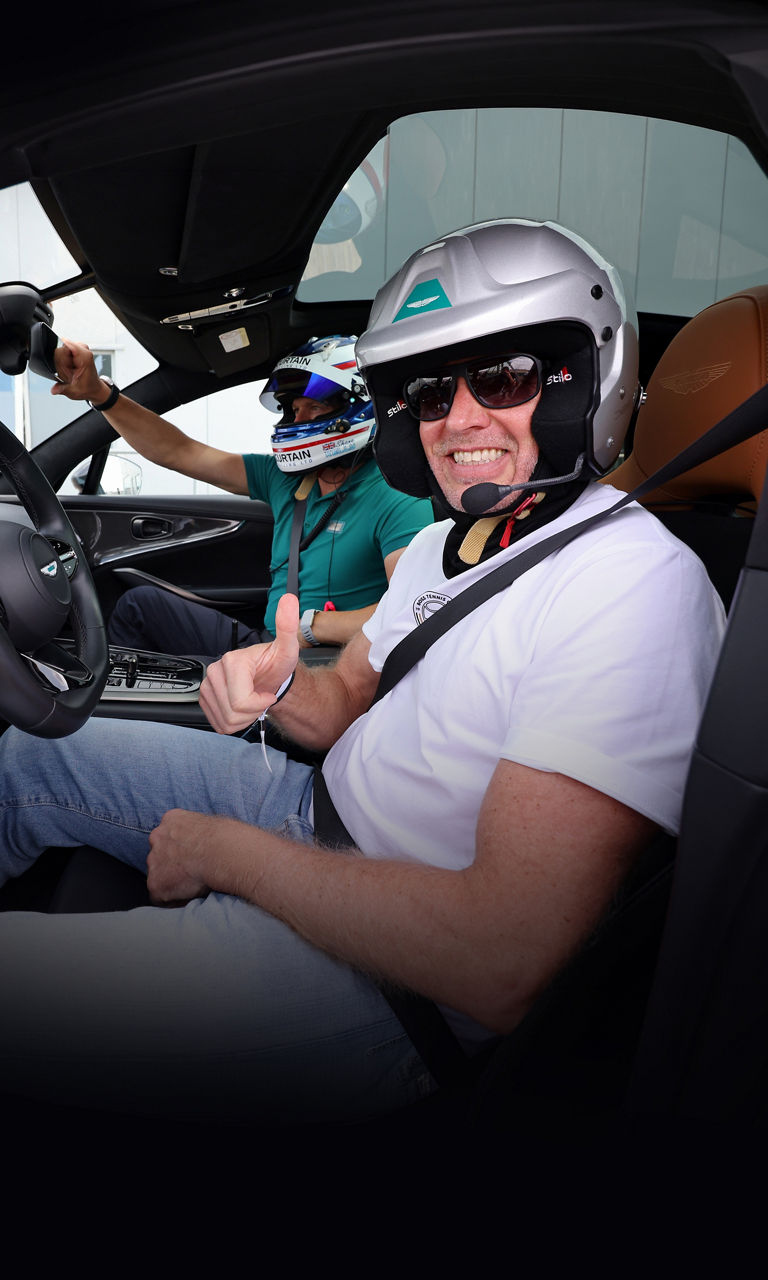 Entdecke unser Member-Event mit Aston Martin