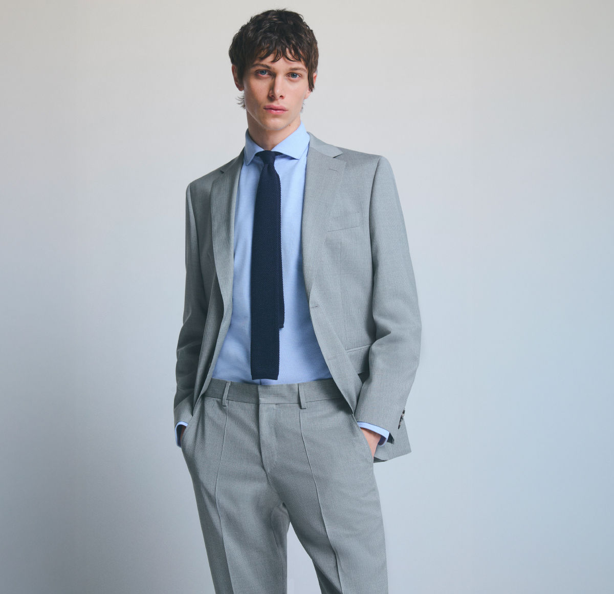 つぼみ　BOSSのビジネススーツ メンズスーツ | HUGO BOSS