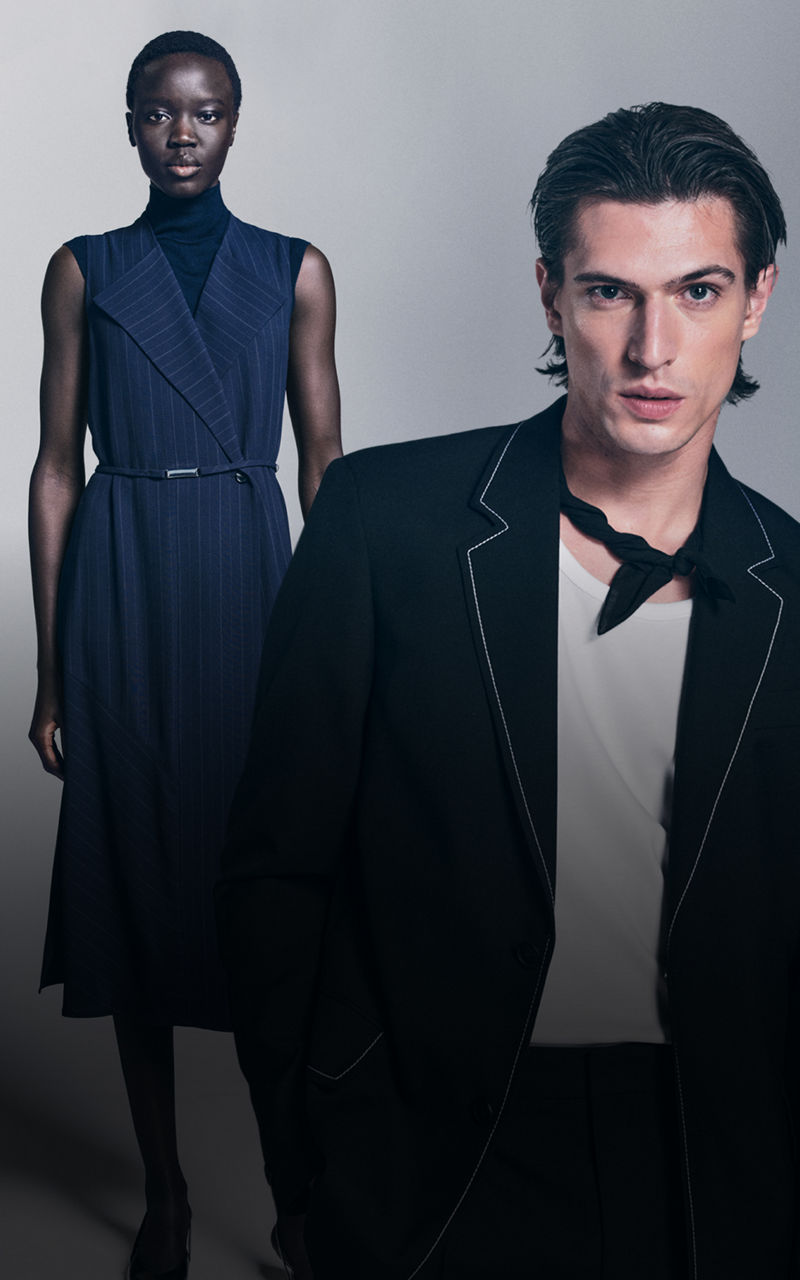 新品 ハンガー付 ヒューゴボス シルバーシングルスーツ W86cm Lサイズ相当 新品 ハンガー付 ヒューゴボス シルバーシングルスーツ W86cm L