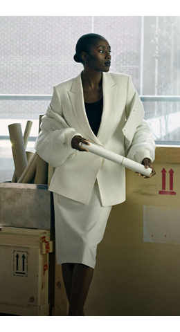 HUGO_SU26_REDMEANSGO_WW_LOOK_1, 