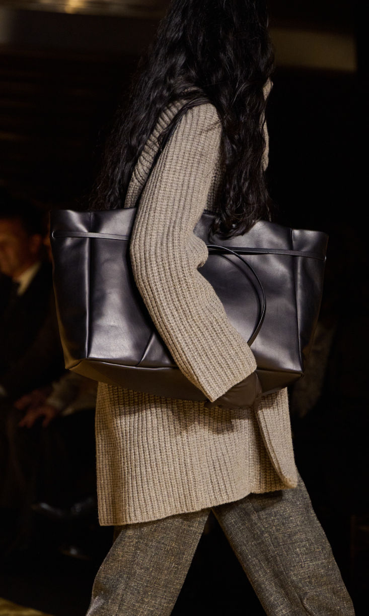 Modello BOSS visto in passerella, in esclusiva per la community