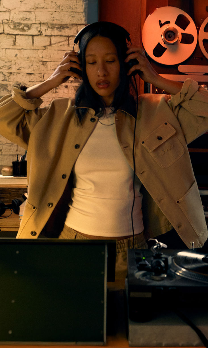 RED MEANS GO FOR MEN AND WOMEN BY HUGO