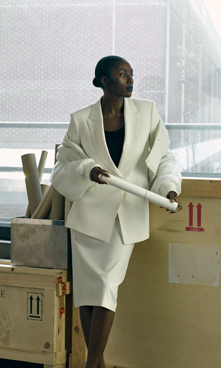 RED MEANS GO FOR MEN AND WOMEN BY HUGO