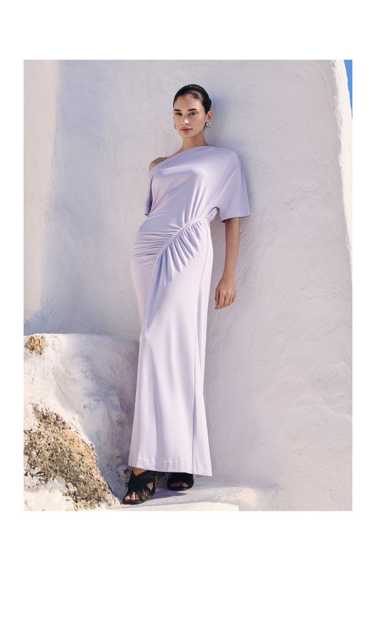 Acquista il look ideale per le cerimonie in spiaggia 