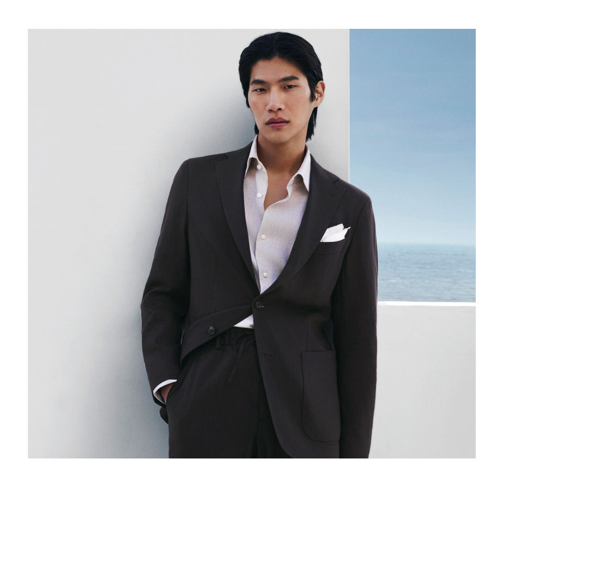 male model in the new BOSS Performance Tech Linen suit