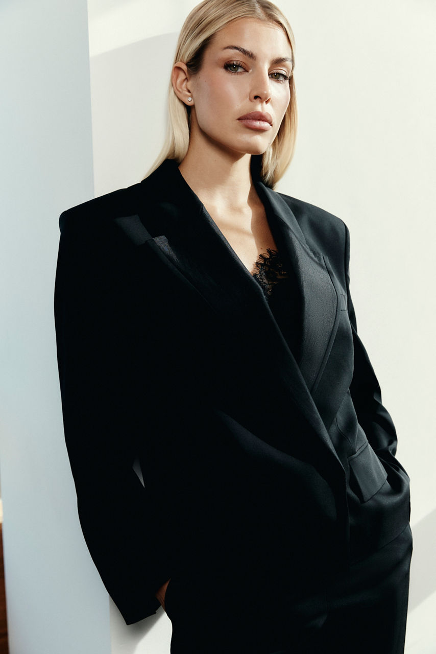 Evening and party wear styles for women