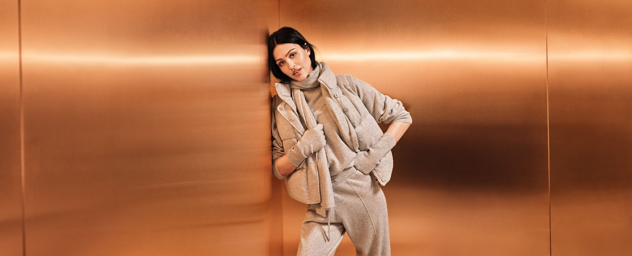 women holiday banner