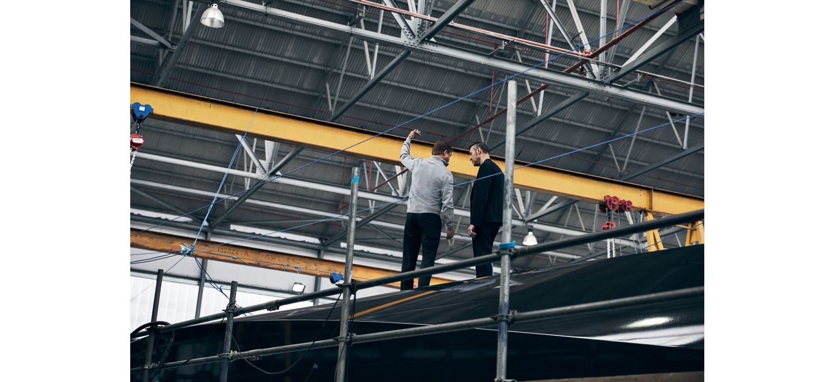 Behind-the-scenes images of HUGO BOSS boat construction